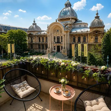 Palace View On Calea Victoriei 부쿠레슈티